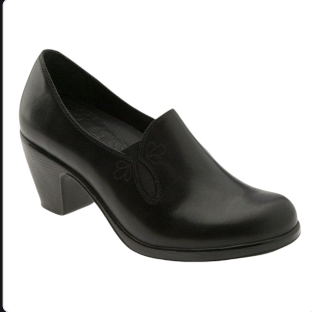 Dansko Women's Beth Black Leather Heeled Loafer - Picture 3 of 12